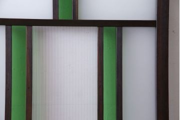 和製アンティーク　大正ロマン香る　色ガラス入りのガラス戸(引き戸、建具)2枚組