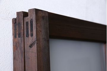 和製アンティーク　色ガラス入り　大正ロマンの雰囲気漂うガラス戸(引き戸、建具)2枚組