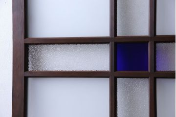 和製アンティーク　色ガラス入り　大正ロマンの雰囲気漂うガラス戸(引き戸、建具)2枚組