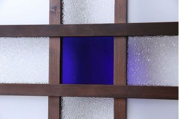 和製アンティーク　色ガラス入り　大正ロマンの雰囲気漂うガラス戸(引き戸、建具)2枚組