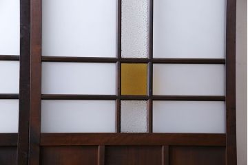 大正ロマン　色ガラス入りのアンティークガラス戸(引き戸、建具)2枚セット