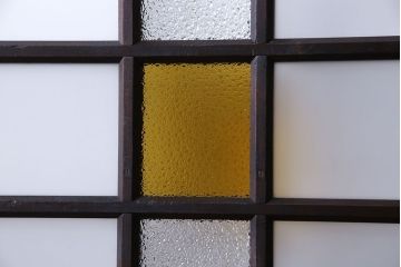 大正ロマン　色ガラス入りのアンティークガラス戸(引き戸、建具)2枚セット