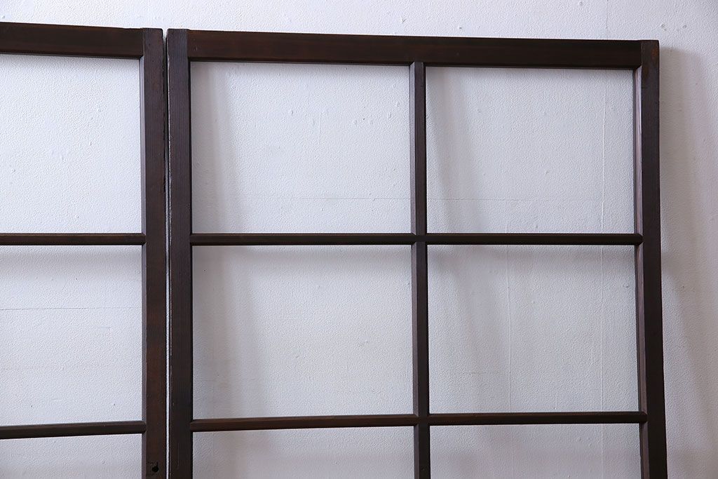 和モダンな古い木製のアンティークガラス戸(引き戸、建具、窓)2枚セット