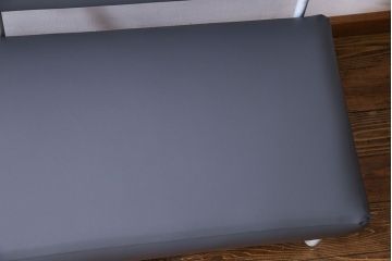 レトロ家具　昭和レトロ　落ち着いた色合いのシンプルなベンチ(長椅子)