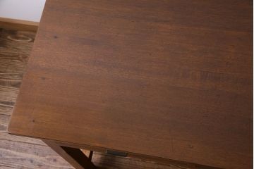 レトロ家具　昭和レトロ　木製　味わい深い質感の両面引き出しテーブル(ダイニングテーブル、作業台)