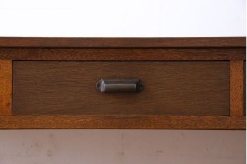 レトロ家具　昭和レトロ　木製　味わい深い質感の両面引き出しテーブル(ダイニングテーブル、作業台)