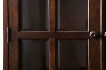 中古　北海道民芸家具　シックな存在感を放つ本箱(書棚、収納棚)(1)