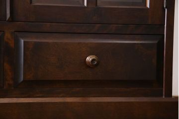 中古　北海道民芸家具　シックな存在感を放つ本箱(書棚、収納棚)(1)