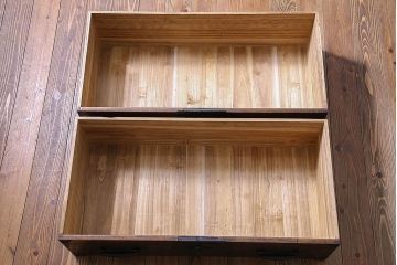 アンティーク家具　和製アンティーク　関東産　金具が立派な総桐材のアンティークチェスト(時代箪笥、衣装箪笥、重ね箪笥、桐箪笥、桐たんす)