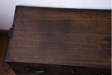 アンティーク家具　和製アンティーク　関東産　金具が立派な総桐材のアンティークチェスト(時代箪笥、衣装箪笥、重ね箪笥、桐箪笥、桐たんす)