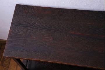 ビンテージ家具　ビンテージ　栗材　透かし彫りと意匠が印象的な浮造り仕上げの飾り棚(茶棚、戸棚)