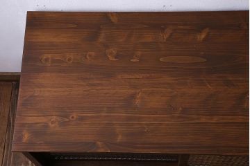 アンティーク家具　昭和期　脚付き チェッカーガラスがおしゃれな箪笥ローボード(キャビネット、収納棚、テレビボード)