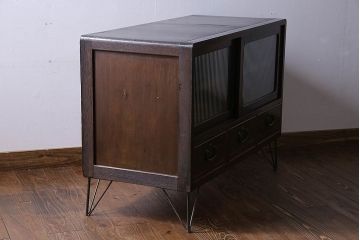 レトロ家具　昭和レトロ　黒檀　鉄脚付　モールガラスがおしゃれなモダンな箪笥ローボード(キャビネット、チェスト、テレビボード)