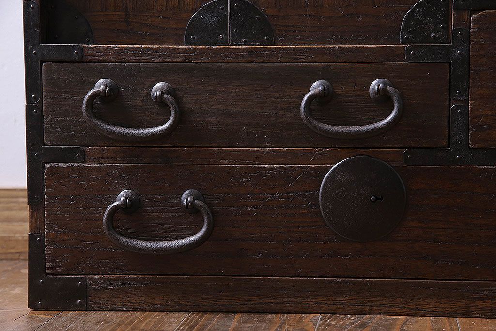 アンティーク家具　明治大正期　前面桐材　古い木の質感が味わい深いアンティークチェスト(小箪笥、小引き出し、帳場箪笥、桐箪笥、桐たんす)