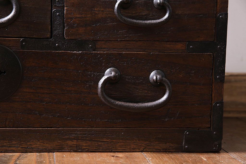 アンティーク家具　明治大正期　前面桐材　古い木の質感が味わい深いアンティークチェスト(小箪笥、小引き出し、帳場箪笥、桐箪笥、桐たんす)