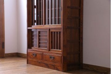 中古　高級品　松本伝統　指物工芸家具　本漆塗りが高級感漂う食器棚(水屋箪笥、収納棚、キャビネット)(定価52万円)