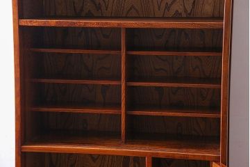 中古　高級品　松本伝統　指物工芸家具　本漆塗りが高級感漂う食器棚(水屋箪笥、収納棚、キャビネット)(定価52万円)