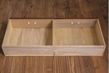 中古　高級品　松本伝統　指物工芸家具　本漆塗りが高級感漂う食器棚(水屋箪笥、収納棚、キャビネット)(定価52万円)