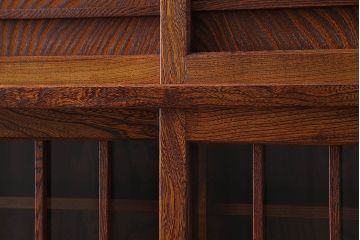 中古　高級品　松本伝統　指物工芸家具　本漆塗りが高級感漂う食器棚(水屋箪笥、収納棚、キャビネット)(定価52万円)