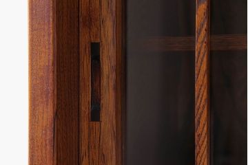 中古　高級品　松本伝統　指物工芸家具　本漆塗りが高級感漂う食器棚(水屋箪笥、収納棚、キャビネット)(定価52万円)