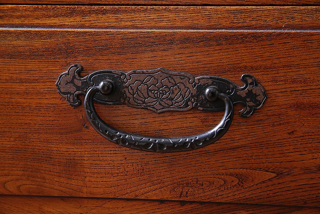 中古　高級品　松本伝統　指物工芸家具　本漆塗りが高級感漂う食器棚(水屋箪笥、収納棚、キャビネット)(定価52万円)