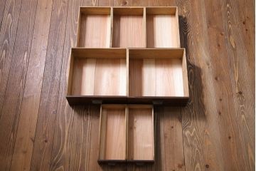 アンティーク家具　明治大正期　前面ケヤキ材　モールガラスがお洒落なアンティークキャビネット(収納棚、戸棚)
