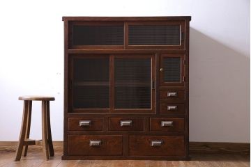 アンティーク家具　明治大正期　前面ケヤキ材　モールガラスがお洒落なアンティークキャビネット(収納棚、戸棚)