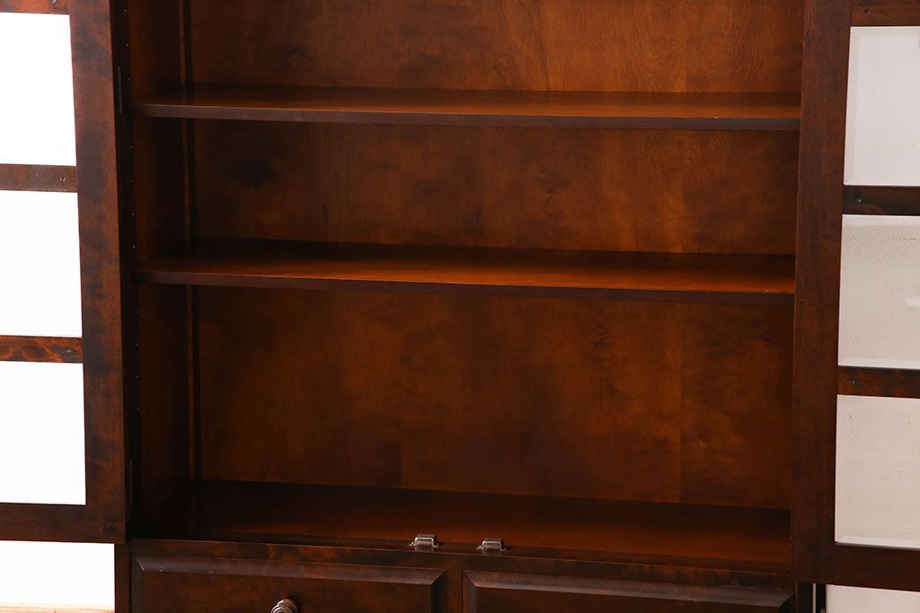 中古　美品　北海道民芸家具　落ち着いた色味のブックケース(本箱、収納棚、戸棚)(定価41万円)