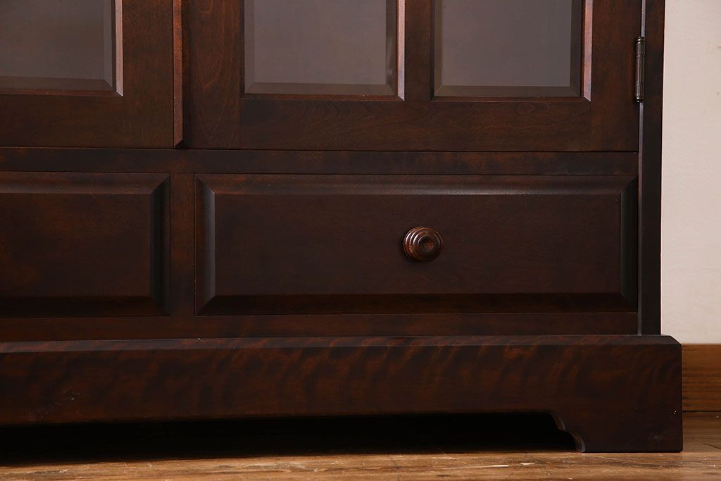 中古　美品　北海道民芸家具　落ち着いた色味のブックケース(本箱、収納棚、戸棚)(定価41万円)