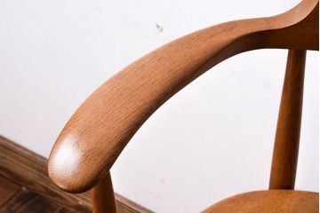 中古　飛騨産業　キツツキマーク　CRESCENT(クレセント)シリーズ　SG261A　ダイニングチェア(アームチェア、椅子、イス)(2)