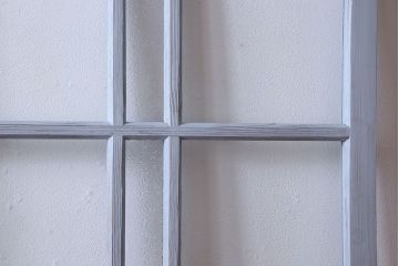 レトロガラス入り!爽やかな色合いが素敵なアンティークペイントのガラス戸(引き戸、建具)