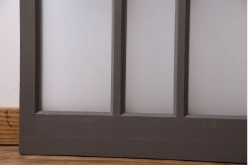 ペイント家具　変わったデザインが目を引く引き戸(ガラス戸、ガラス帯戸、建具)2枚組