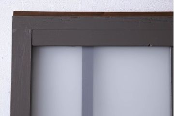 ペイント家具　変わったデザインが目を引く引き戸(ガラス戸、ガラス帯戸、建具)2枚組