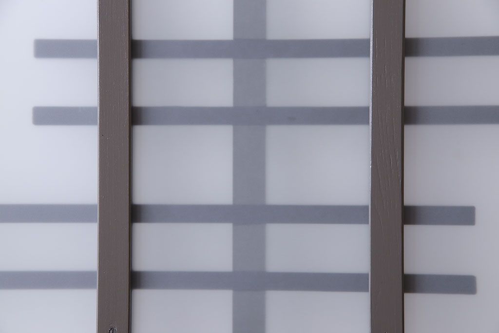 ペイント家具　変わったデザインが目を引く引き戸(ガラス戸、ガラス帯戸、建具)2枚組