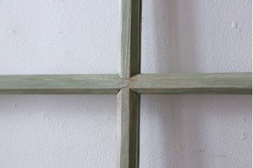 くすんだグリーンの色合いが可愛らしいアンティークペイントガラス戸(引き戸、建具)2枚組