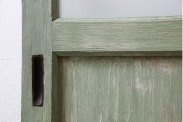くすんだグリーンの色合いが可愛らしいアンティークペイントガラス戸(引き戸、建具)2枚組