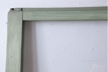 くすんだグリーンの色合いが可愛らしいアンティークペイントガラス戸(引き戸、建具)2枚組