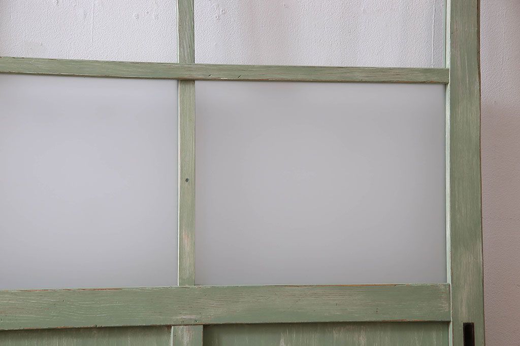 くすんだグリーンの色合いが可愛らしいアンティークペイントガラス戸(引き戸、建具)2枚組