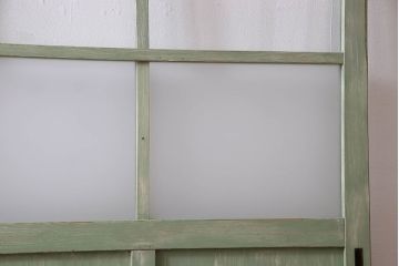 くすんだグリーンの色合いが可愛らしいアンティークペイントガラス戸(引き戸、建具)2枚組