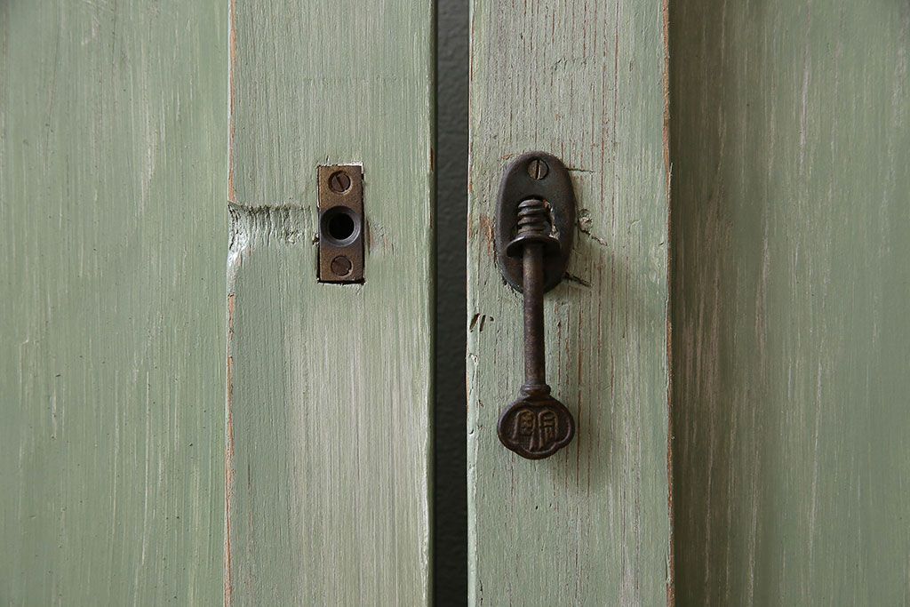 くすんだグリーンの色合いが可愛らしいアンティークペイントガラス戸(引き戸、建具)2枚組