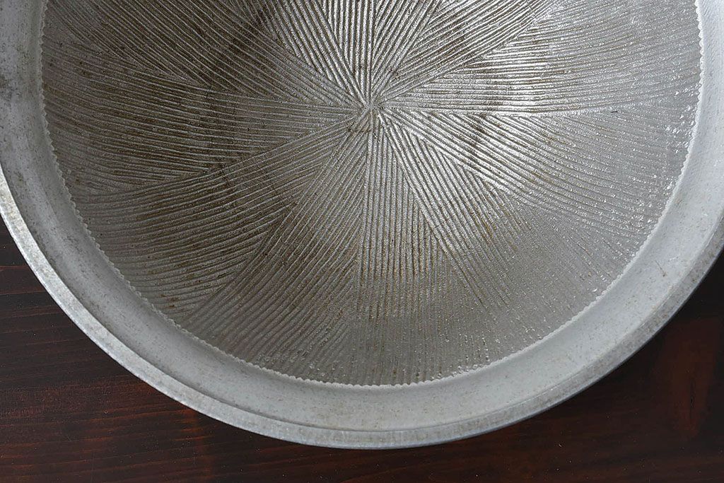 アンティーク雑貨　昭和期　珍品　アルミ製のすり鉢(ディスプレイ雑貨)