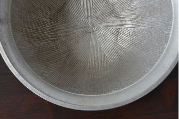 アンティーク雑貨　昭和期　珍品　アルミ製のすり鉢(ディスプレイ雑貨)