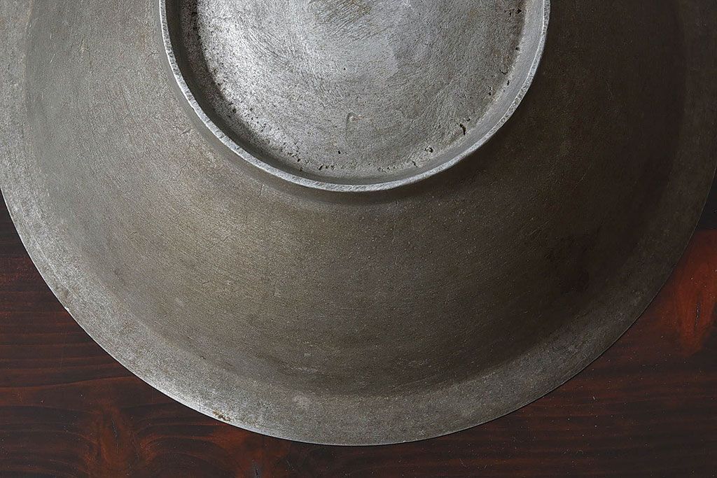 アンティーク雑貨　昭和期　珍品　アルミ製のすり鉢(ディスプレイ雑貨)