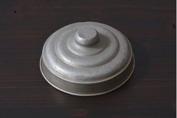 アンティーク雑貨　昭和レトロな古い蓋付きアンティーク猫瓶(ガラス瓶)(1)