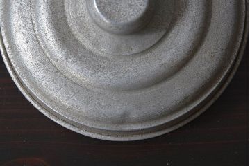 アンティーク雑貨　昭和レトロな古い蓋付きアンティーク猫瓶(ガラス瓶)(1)