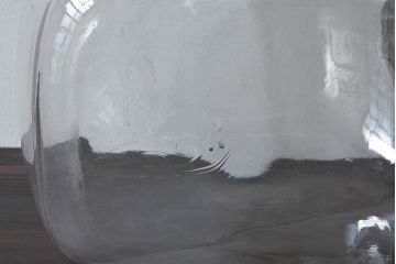 アンティーク雑貨　昭和レトロな古い蓋付きアンティーク猫瓶(ガラス瓶)(1)