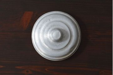 アンティーク雑貨　昭和レトロな古い蓋付きアンティーク猫瓶(ガラス瓶)(2)