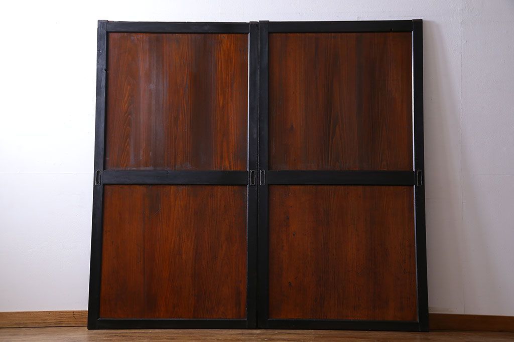 和製アンティーク　艶やかな風合いが魅力的な帯戸(板戸、引き戸、建具)2枚セット