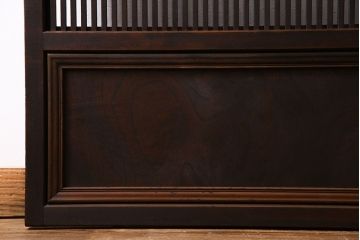 和製アンティーク　腰板ケヤキ材　モダンな雰囲気の裏障子付き帯格子戸(引き戸、建具)2枚組(1)