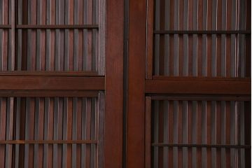 和製アンティーク　腰板ケヤキ材　モダンな雰囲気の裏障子付き帯格子戸(引き戸、建具)2枚組(2)